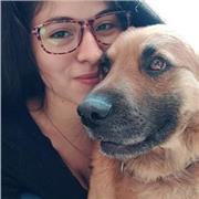 Para niños puedo ayudar en cualquier materia hasta 4 básico y para estudiantes de media puedo ayudar en biología, química y historia